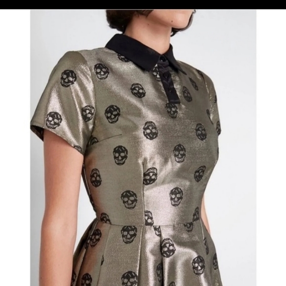 Modcloth Dress Gold metallic with black sculls with collar NWT Size 2 - Picture 4 of 6
